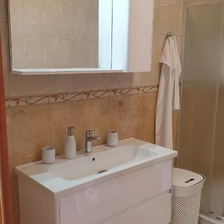 Ana Apartment *